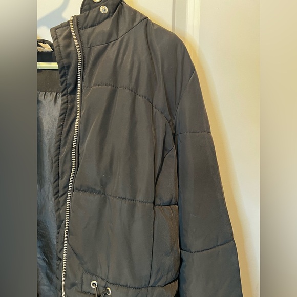 H&M Women’s Black Puffer (ish) Jacket Size Small - Picture 12 of 13